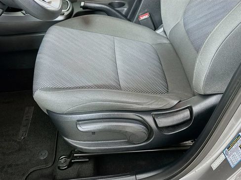 Used 2022 Kia Seltos LX AWD/4WD image 9