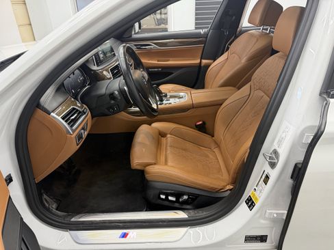 Used 2018 BMW ALPINA B7 xDrive AWD/4WD image 14