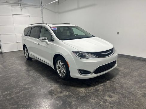 Used 2020 Chrysler Pacifica Limited FWD image 5