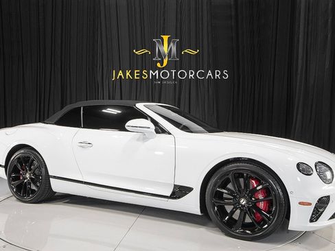 Used 2020 Bentley Continental GT image 14