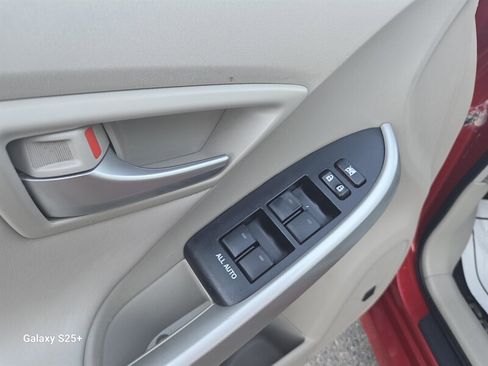 Used 2014 Toyota Prius image 13