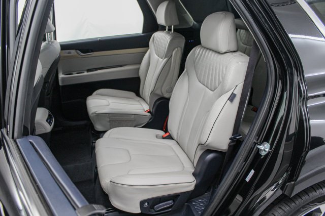 Used 2024 Hyundai Palisade Limited AWD/4WD image 13