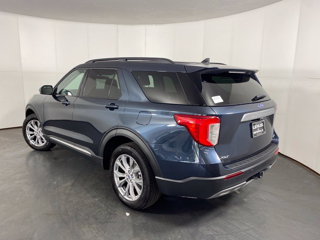 Used 2024 Ford Explorer XLT w/ Equipment Group 202A AWD/4WD image 11