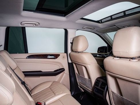 Used 2019 Mercedes-Benz GLS 450 4MATIC image 16