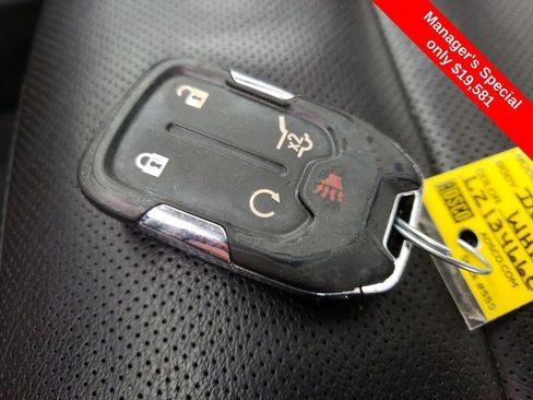 Used 2020 GMC Acadia Denali w/ LPO, 'HIT The Road' Package AWD/4WD image 29