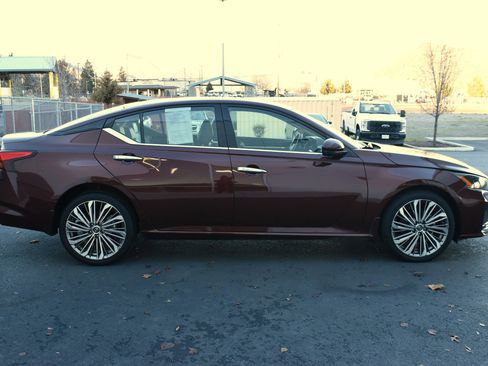 Used 2024 Nissan Altima 2.5 SL image 5