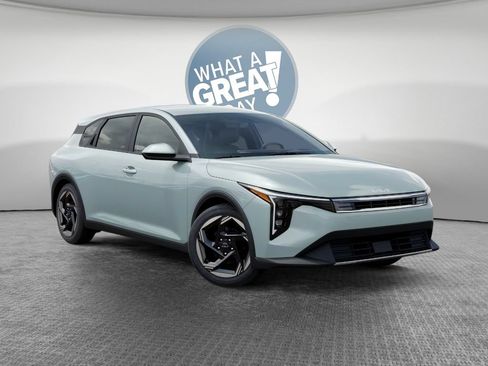 New 2026 Kia K4 EX FWD image 8