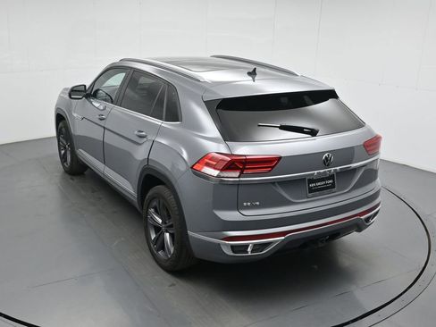 Used 2021 Volkswagen Atlas Cross Sport SE image 40