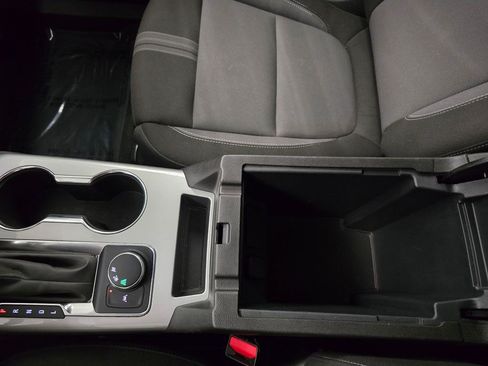 Used 2025 Chevrolet Blazer LT FWD image 24