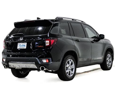 Used 2025 Honda Passport TrailSport image 7