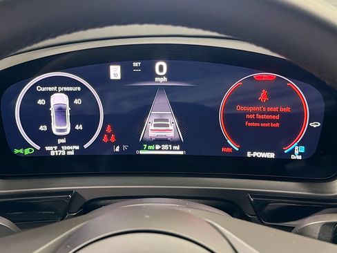 Certified 2025 Porsche Cayenne S AWD/4WD image 40