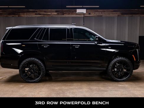 Used 2026 Cadillac Escalade Platinum Sport AWD/4WD image 11
