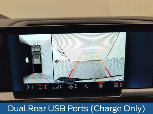 Used 2024 Chevrolet Silverado 1500 High Country w/ Technology Package image 32