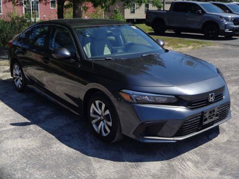 Used 2023 Honda Civic LX image 3
