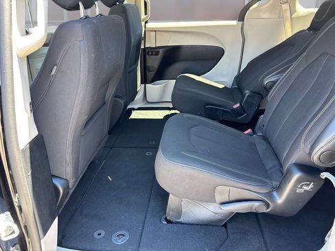 Used 2024 Chrysler Voyager LX FWD image 12