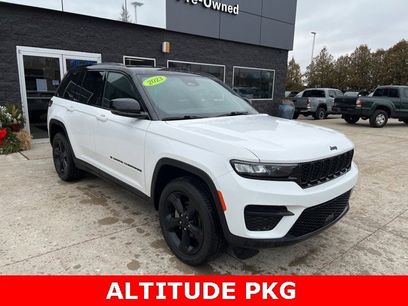 Used 2023 Jeep Grand Cherokee Altitude