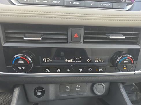 Certified 2025 Nissan Rogue SV image 4