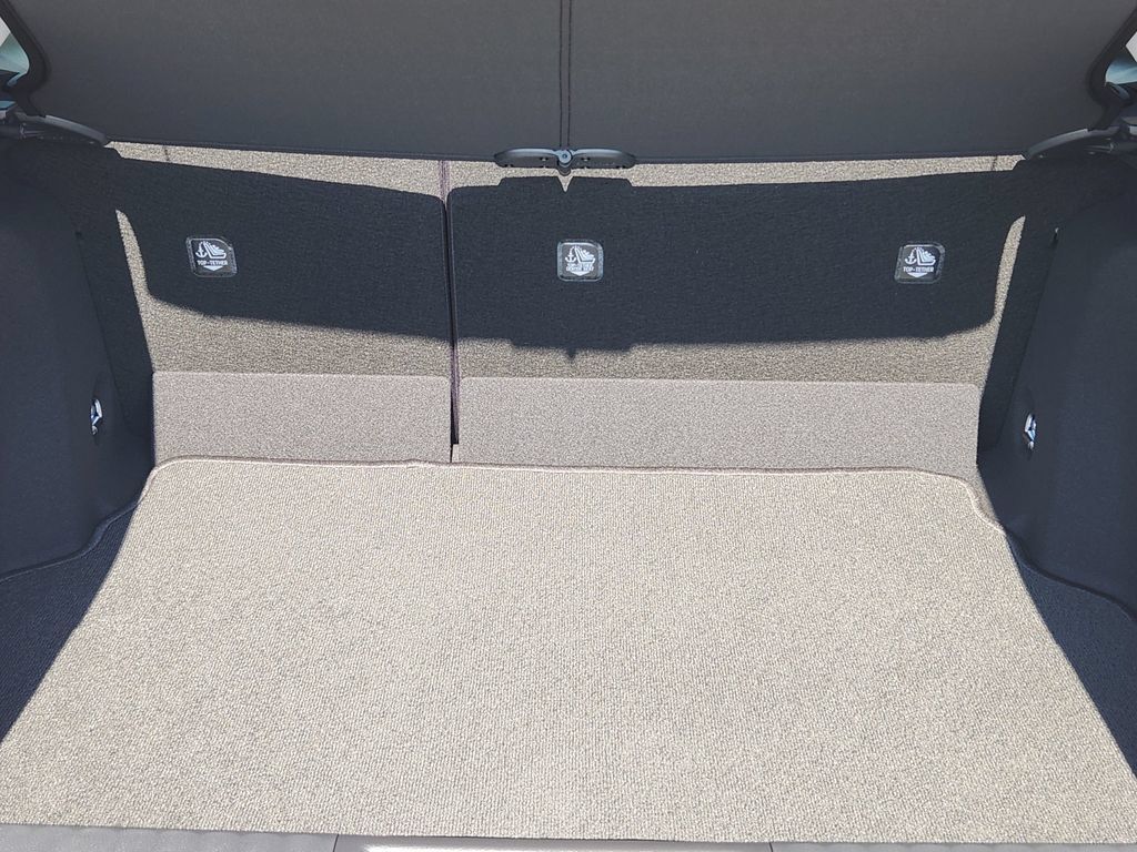 New 2027 Toyota Prius FWD image 22
