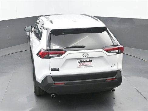 Used 2025 Toyota RAV4 LE image 29