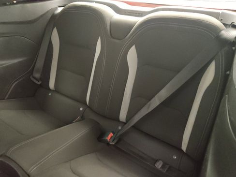 Used 2020 Chevrolet Camaro LT RWD image 18
