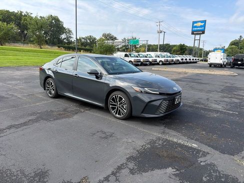 Used 2026 Toyota Camry XLE w/ Premium Package AWD/4WD image 13