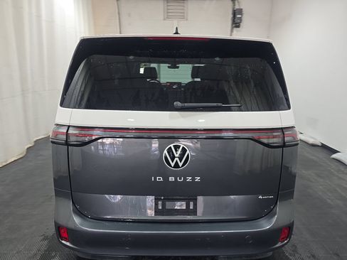 Used 2025 Volkswagen ID. Buzz 1st Edition AWD/4WD image 10