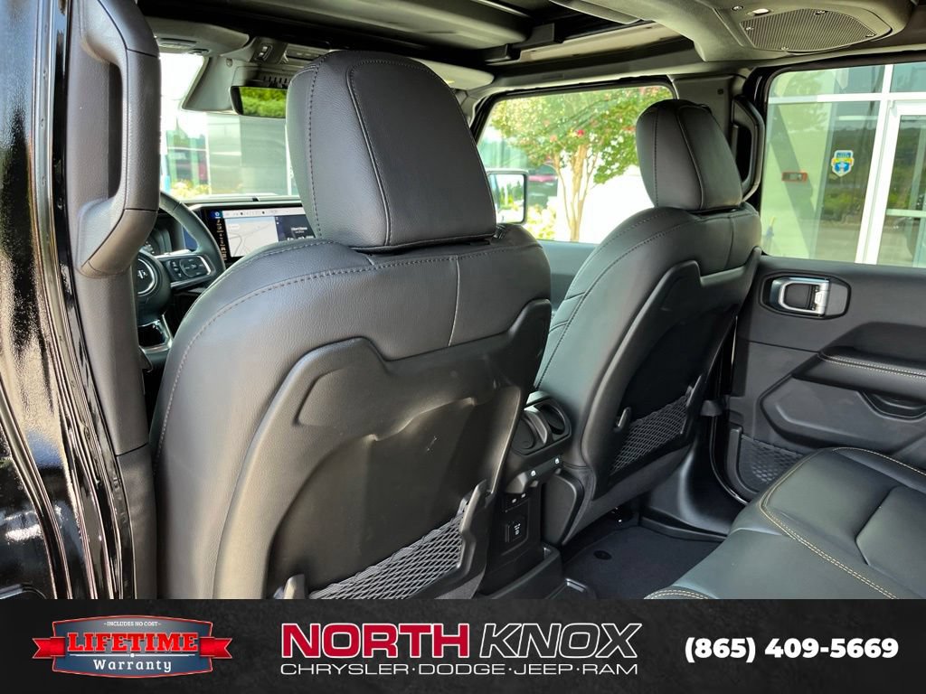 New 2027 Jeep Wrangler Unlimited Sahara AWD/4WD image 15