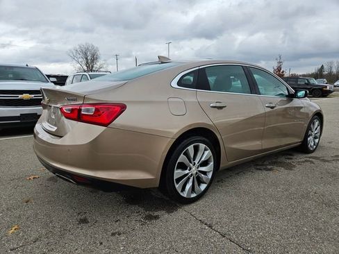 Used 2018 Chevrolet Malibu Premier w/ Premier Sun and Wheel Package image 7
