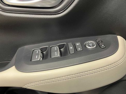 New 2026 Honda HR-V EX-L image 13