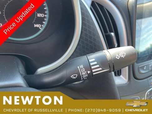 Used 2024 Chevrolet Malibu LT FWD image 16