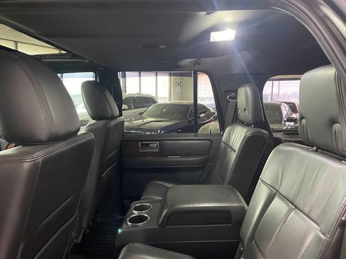 Used 2014 Lincoln Navigator 4WD image 20