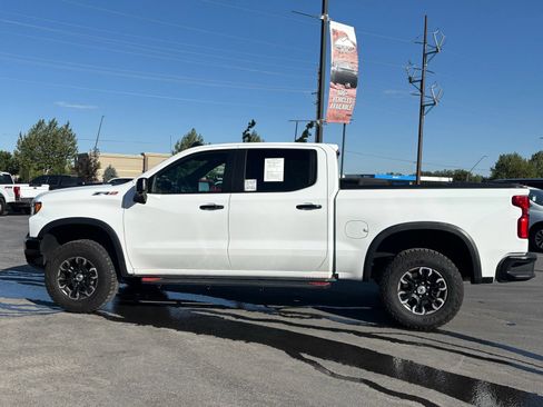 Used 2024 Chevrolet Silverado 1500 ZR2 AWD/4WD image 8