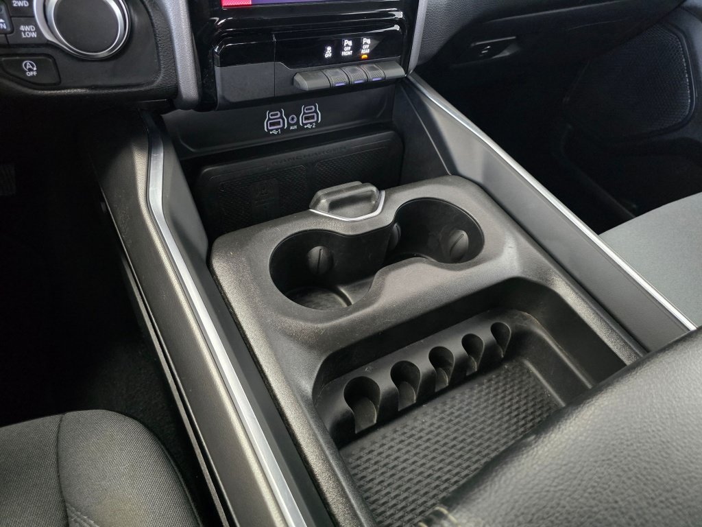 Used 2025 RAM 1500 Big Horn AWD/4WD image 32