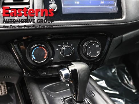 Used 2020 Honda HR-V Sport image 19