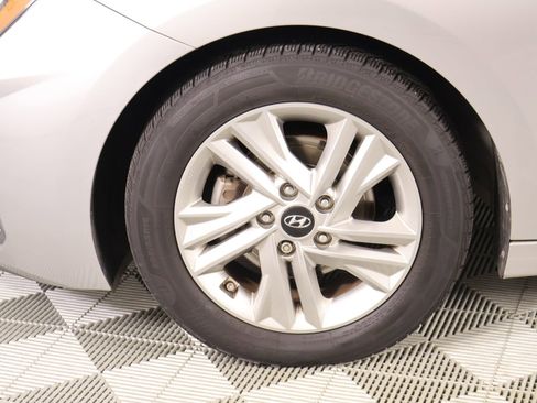 Used 2020 Hyundai Elantra SEL w/ Cargo Package (C1) FWD image 16