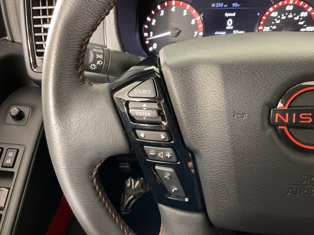 Used 2024 Nissan Frontier Pro-X RWD image 24