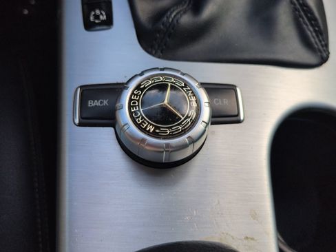 Used 2014 Mercedes-Benz SLK 250 image 18
