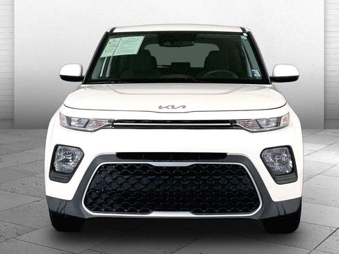 Used 2022 Kia Soul LX w/ Technology Package FWD image 2