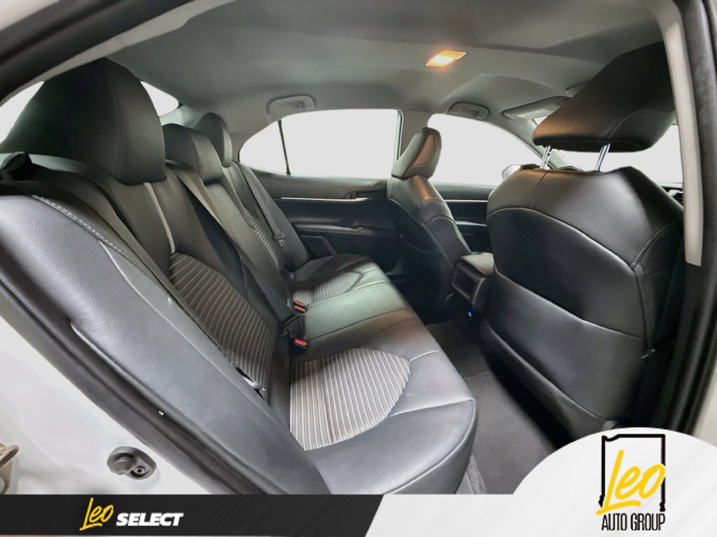 Used 2020 Toyota Camry SE w/ Convenience Package FWD image 27