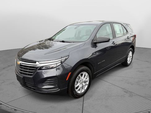 Used 2022 Chevrolet Equinox LS AWD/4WD image 5