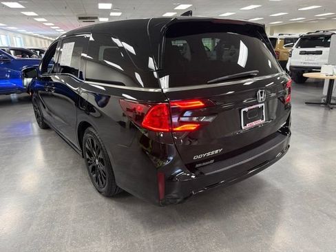 Used 2025 Honda Odyssey Sport-L image 5