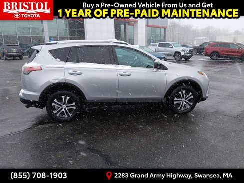 Used 2016 Toyota RAV4 LE image 8