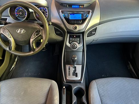 Used 2013 Hyundai Elantra FWD image 18
