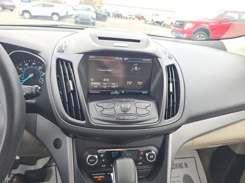 Used 2015 Ford Escape SE w/ Equipment Group 201A image 24