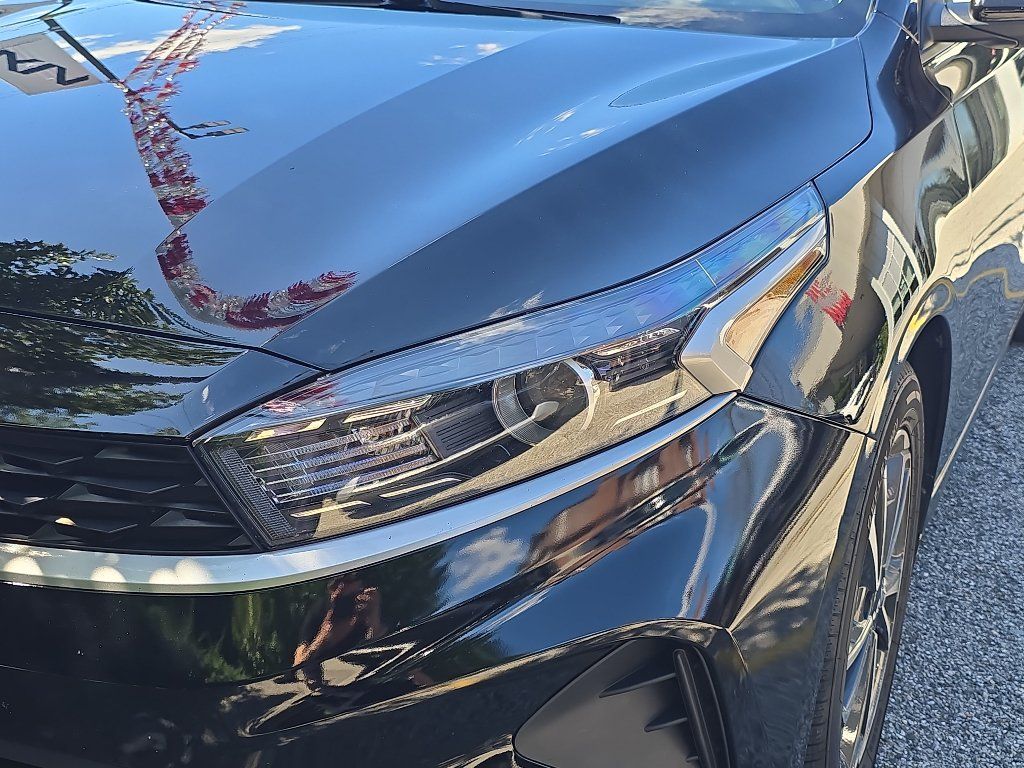 Used 2023 Kia Forte LXS FWD image 8