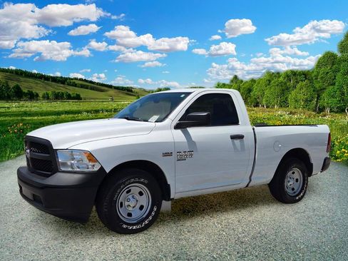 Used 2019 RAM 1500 Tradesman RWD image 2