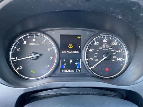 Used 2020 Mitsubishi Outlander SEL FWD image 25