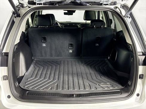 Certified 2023 Jeep Grand Cherokee 4WD 4xe w/ Luxury Tech Group II image 23
