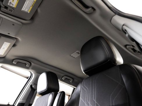 Used 2022 Chevrolet Trax LT w/ Driver Confidence Package image 26