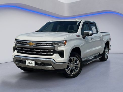 Used 2023 Chevrolet Silverado 1500 LTZ AWD/4WD image 2